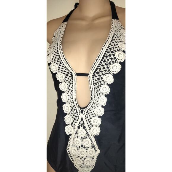 Mossimo Swimsuit Sz M Halter Crocheted Black One Piece Plunge Neckline Sexy!! - Picture 4 of 14